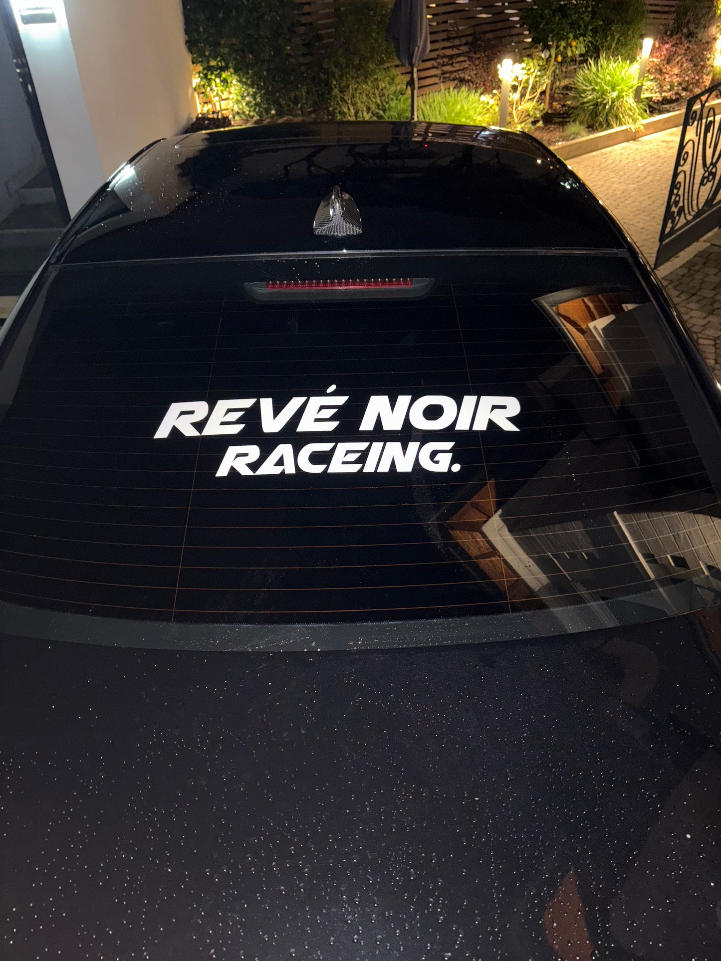 Revé Noir Sticker
