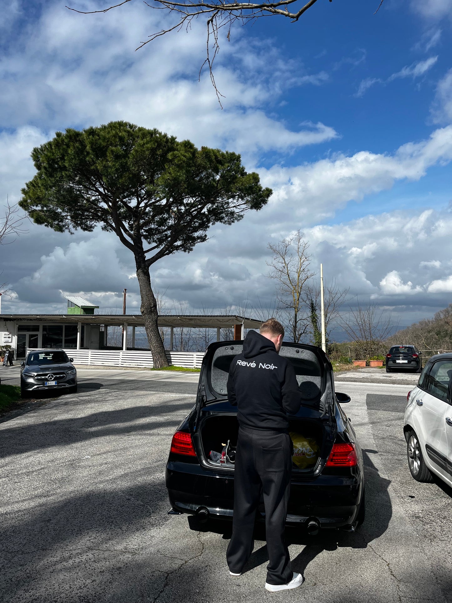 Revé Noir x Champion